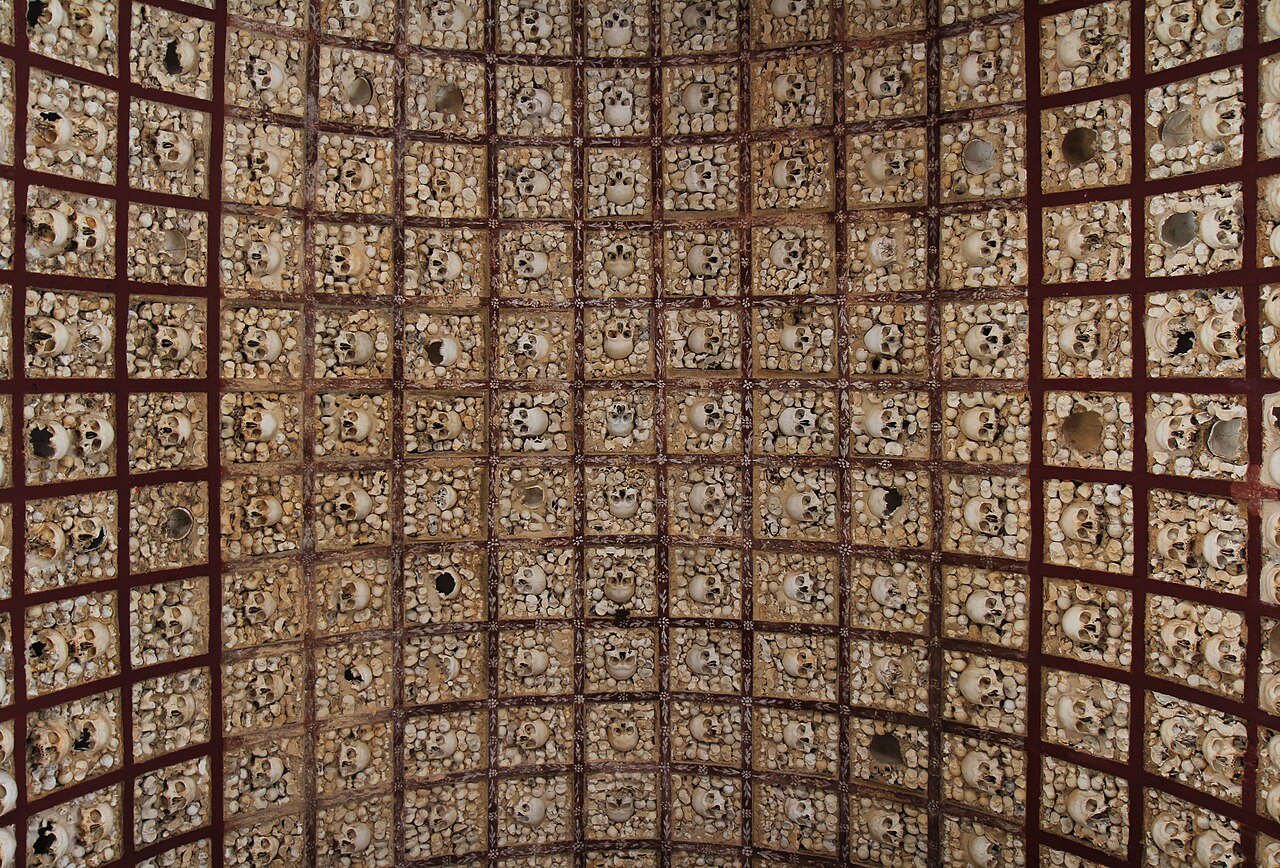Capela dos Ossos em Faro, Portugal