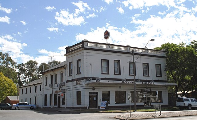 Royal Hotel Seymour, Melbourne